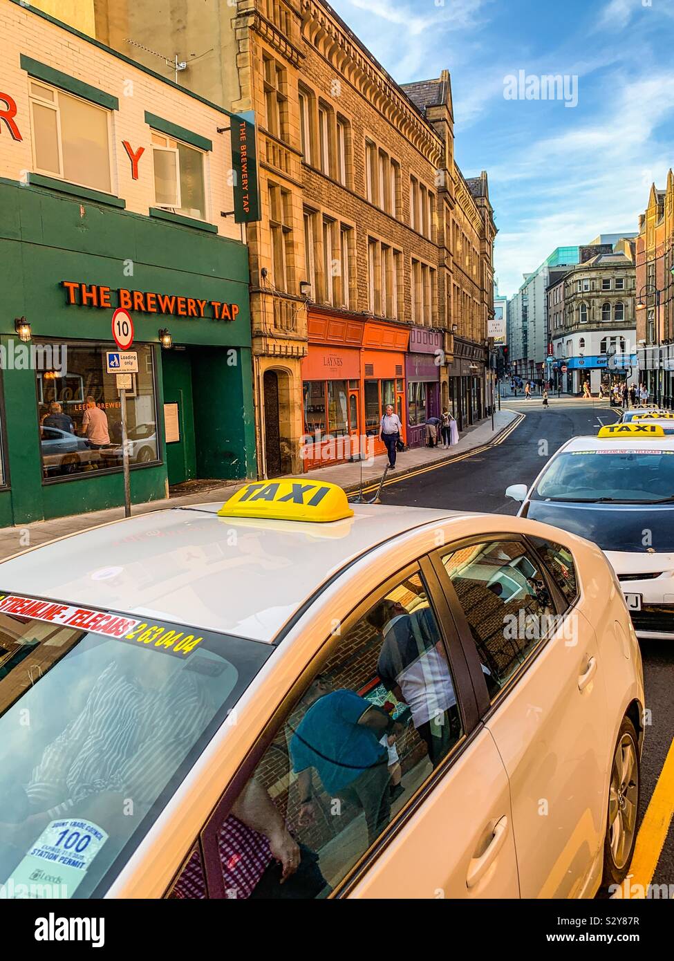 Leeds city taxi hires stock photography and images Alamy
