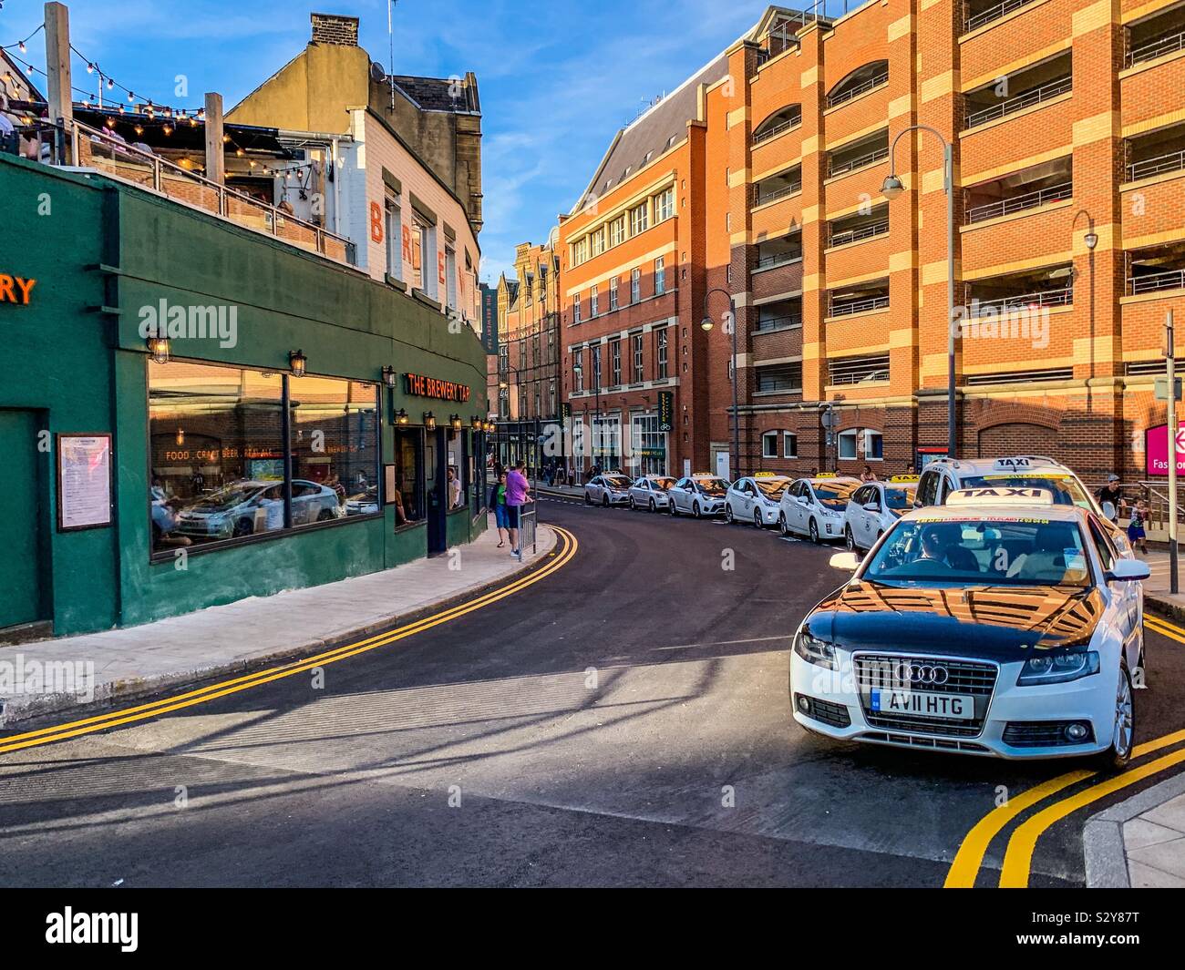 Taxi in leeds hires stock photography and images Alamy