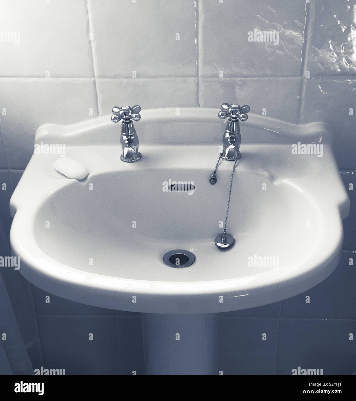 Old fashioned taps hires stock photography and images Alamy