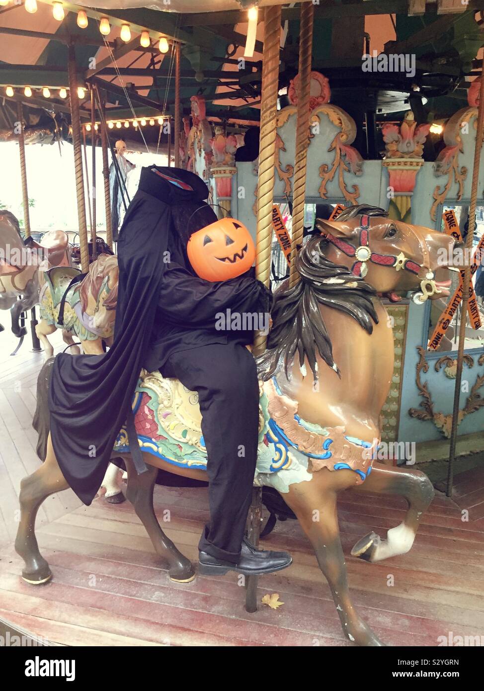 Headless horseman hi-res stock photography and images - Alamy