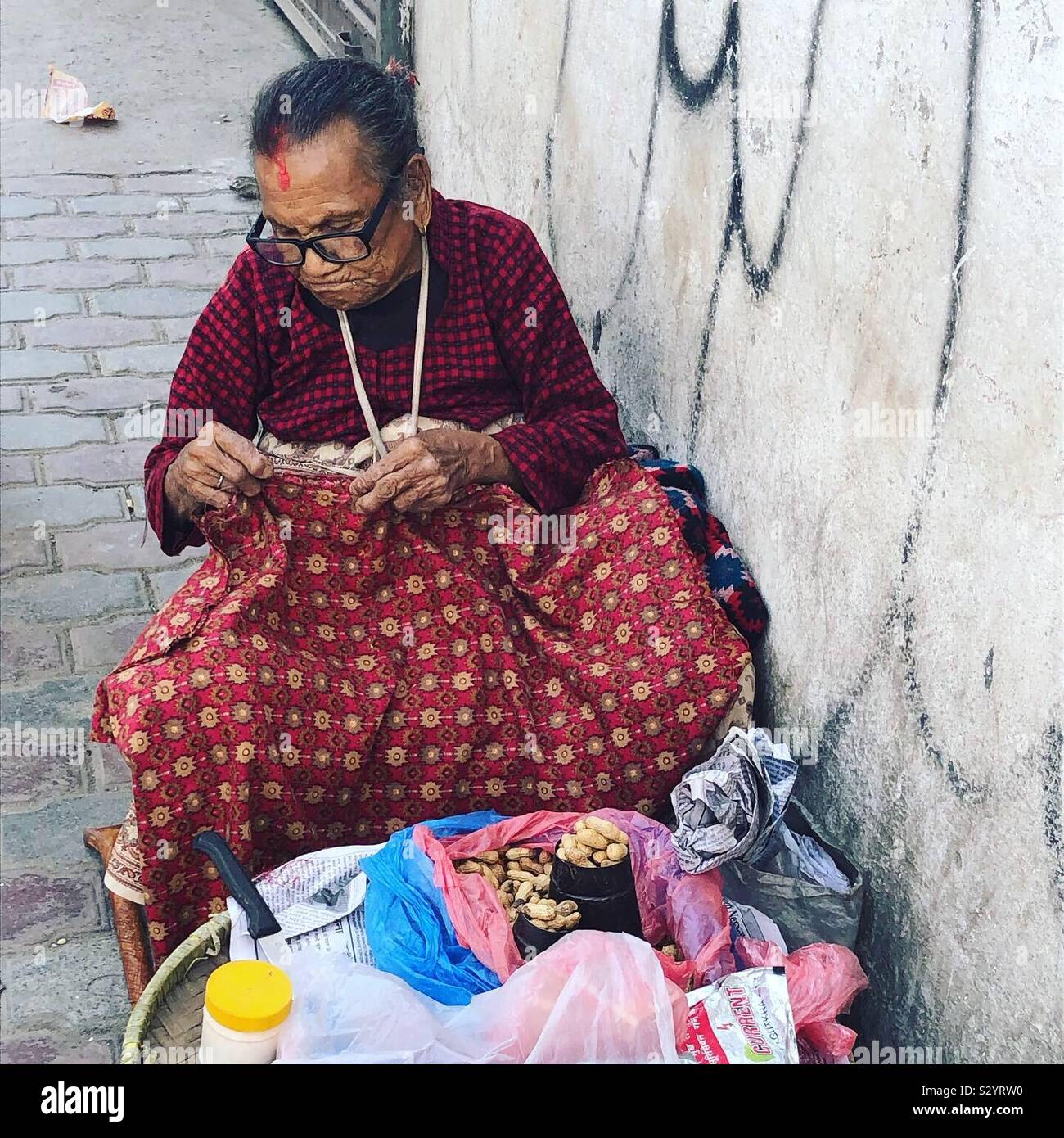 A street vendor in Kathmandu, Nepal Stock Photo - Alamy