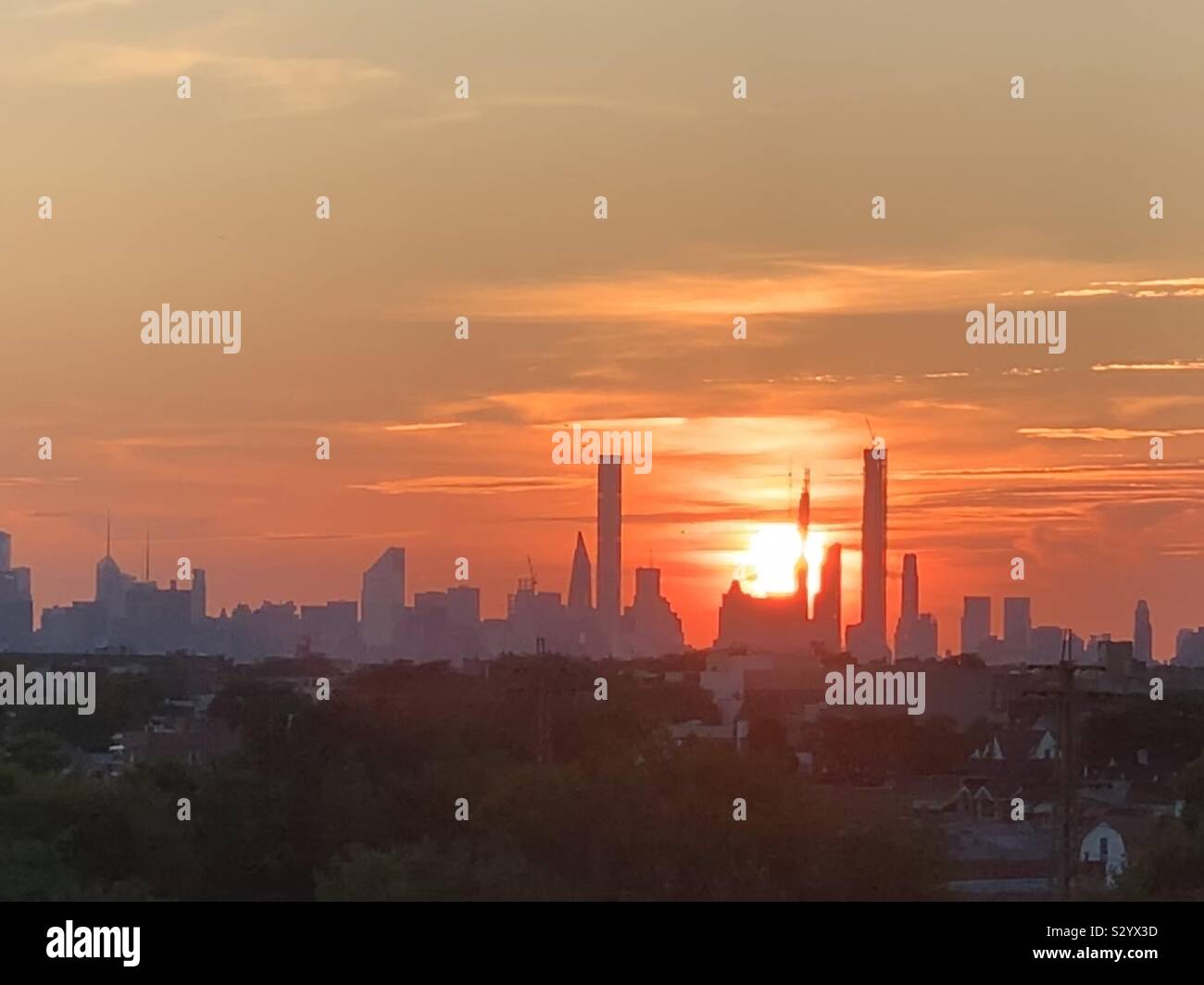 New york sunset hi-res stock photography and images - Alamy