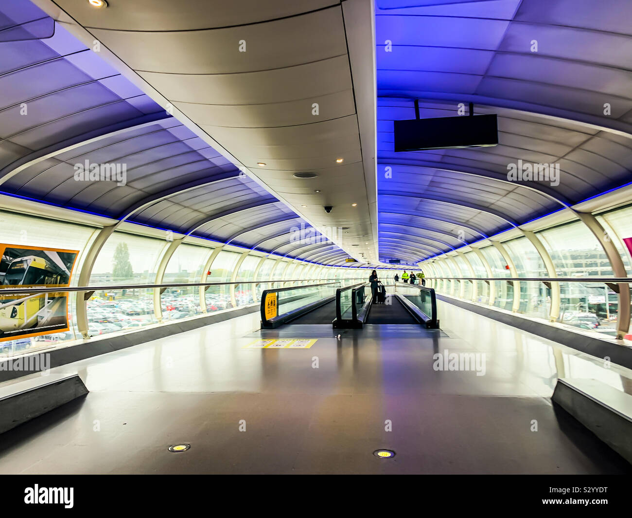 inside-manchester-airport-terminal-3-stock-photo-alamy