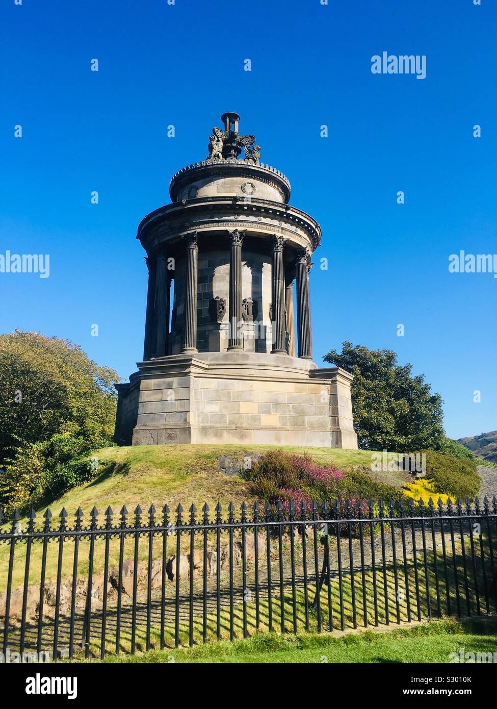 Robert burns monument edinburgh hires stock photography and images Alamy