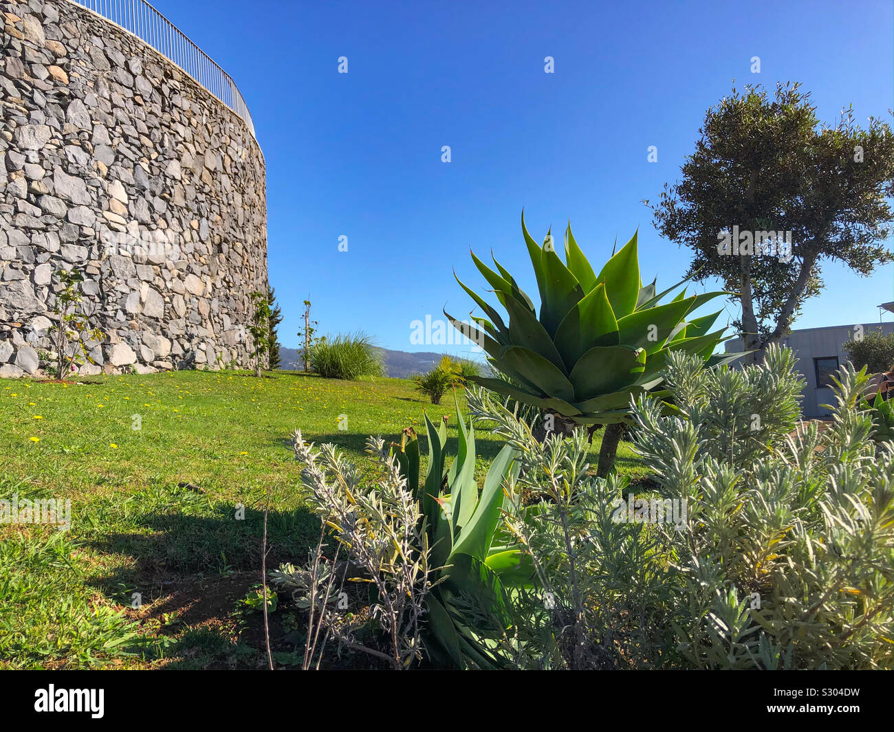 Park und beliebter Aussichtspunkt für Touristen in Santo António in Funchal auf Madeira Stock Photo