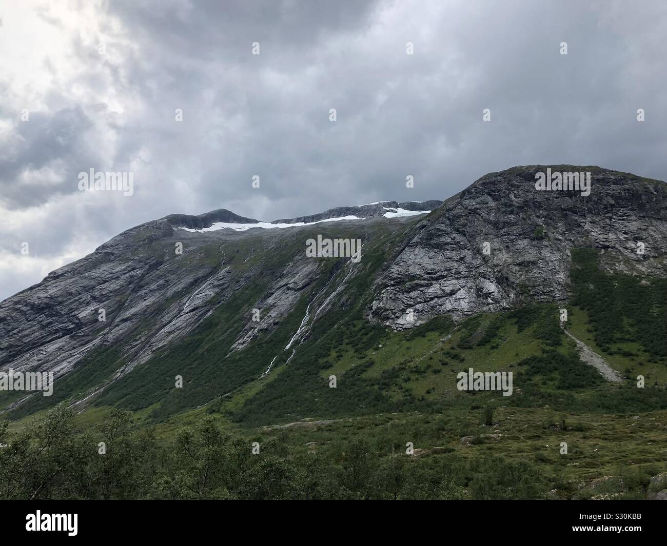 Blick auf die Berglandschaft in Hjelledalen - Norwegen Stock Photo