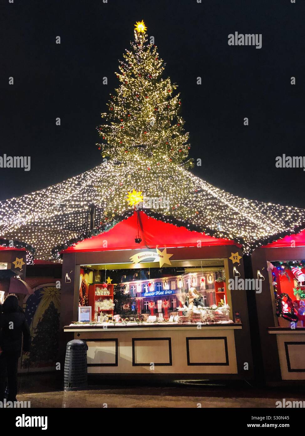 Cologne Christmas Market Stock Photo Alamy