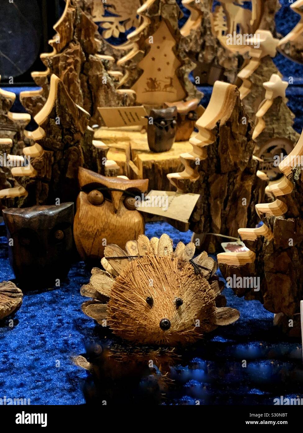 Carving Wood Woodland High Resolution Stock Photography and Images - Alamy