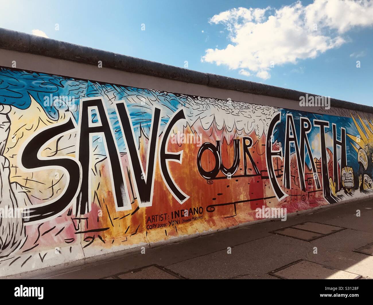 Berlin Wall, Save our earth mural Stock Photo Alamy