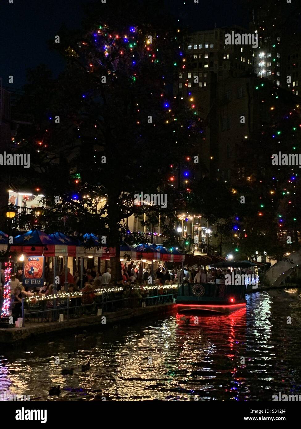 San antonio riverwalk night hi-res stock photography and images - Alamy