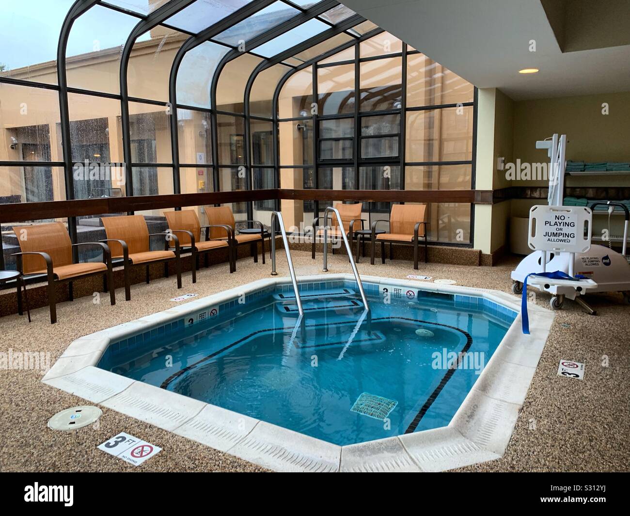 American jacuzzi hi-res stock photography and images - Alamy