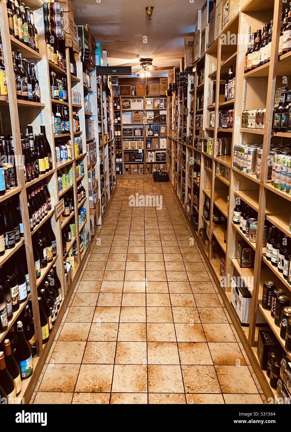 Beer cellar hires stock photography and images Alamy