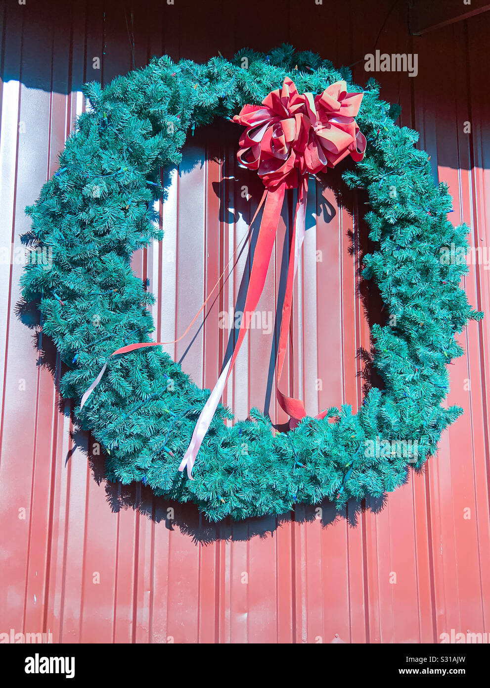 Green wreath hi-res stock photography and images - Alamy