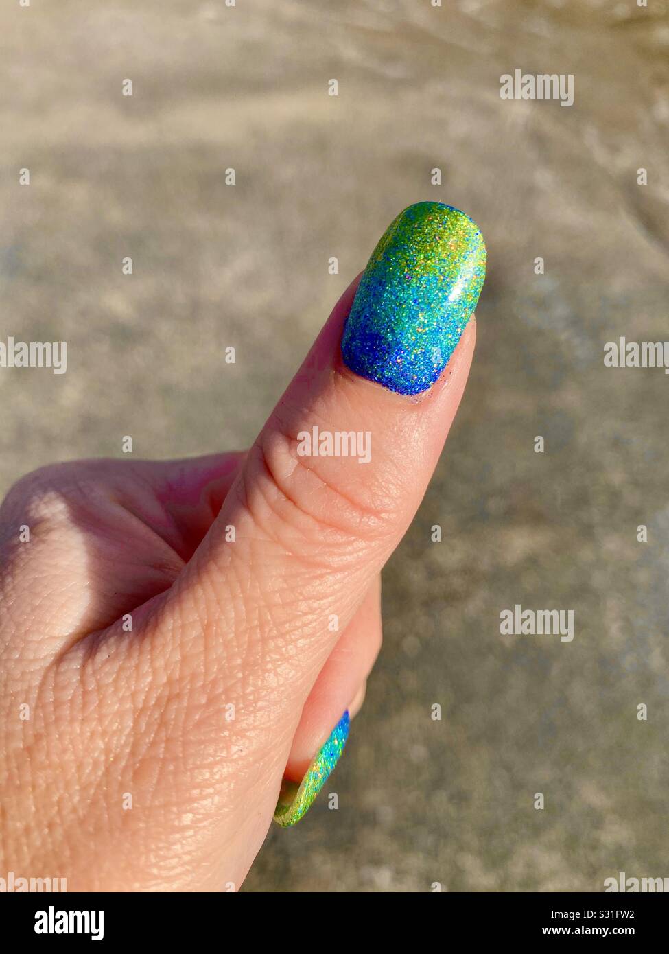 Thumb nails hi res stock photography and images Alamy