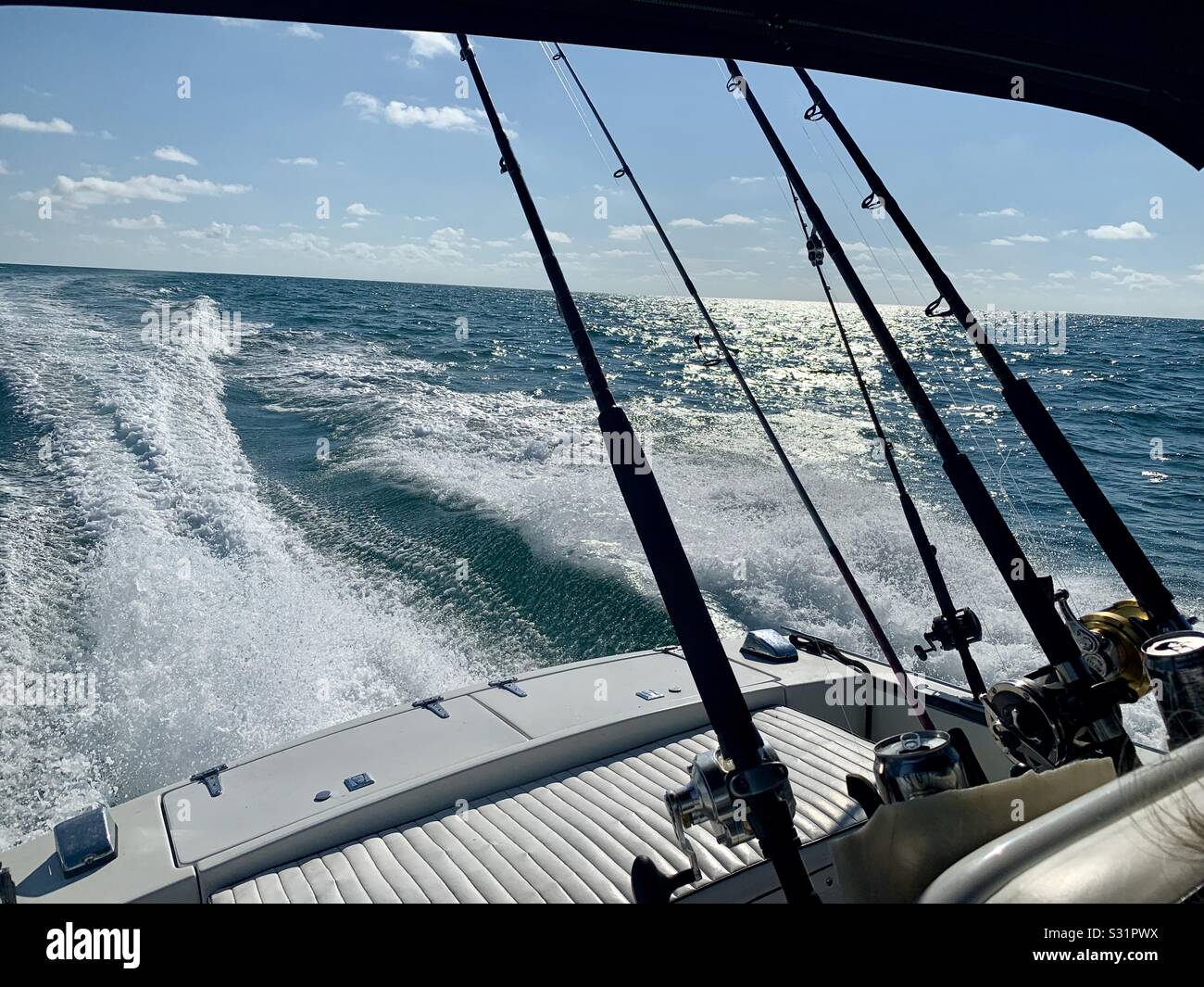 Speed boat fishing hi-res stock photography and images - Alamy