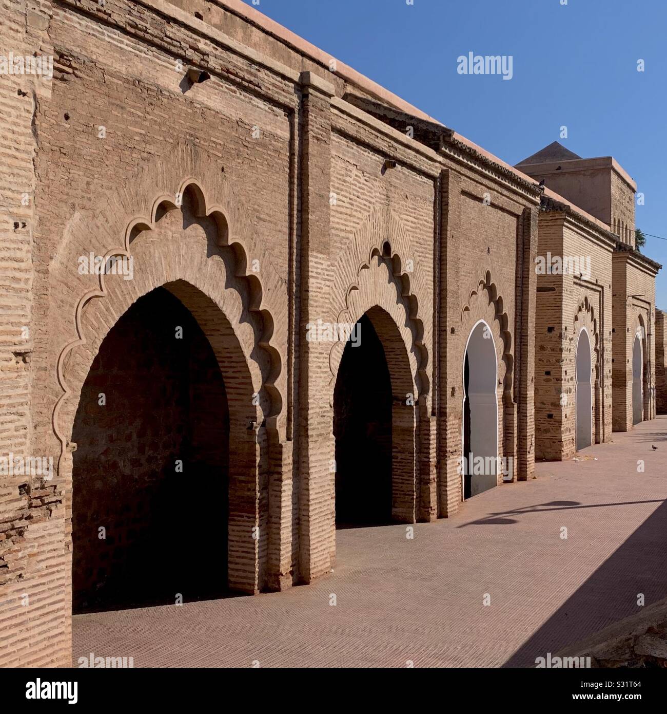 Decorative archways at mosque Stock Photo
