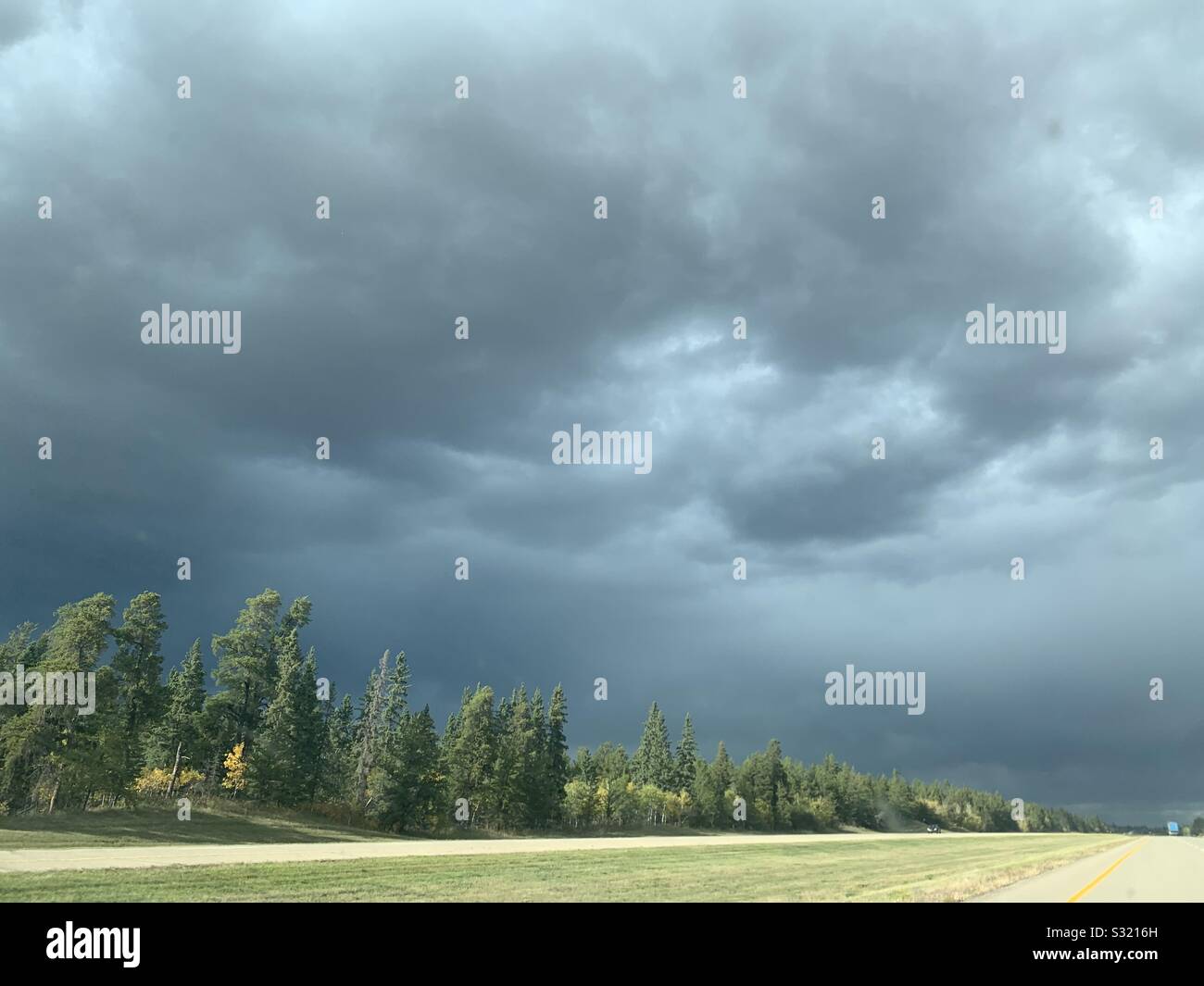 Drive car lightning storm hires stock photography and images Alamy