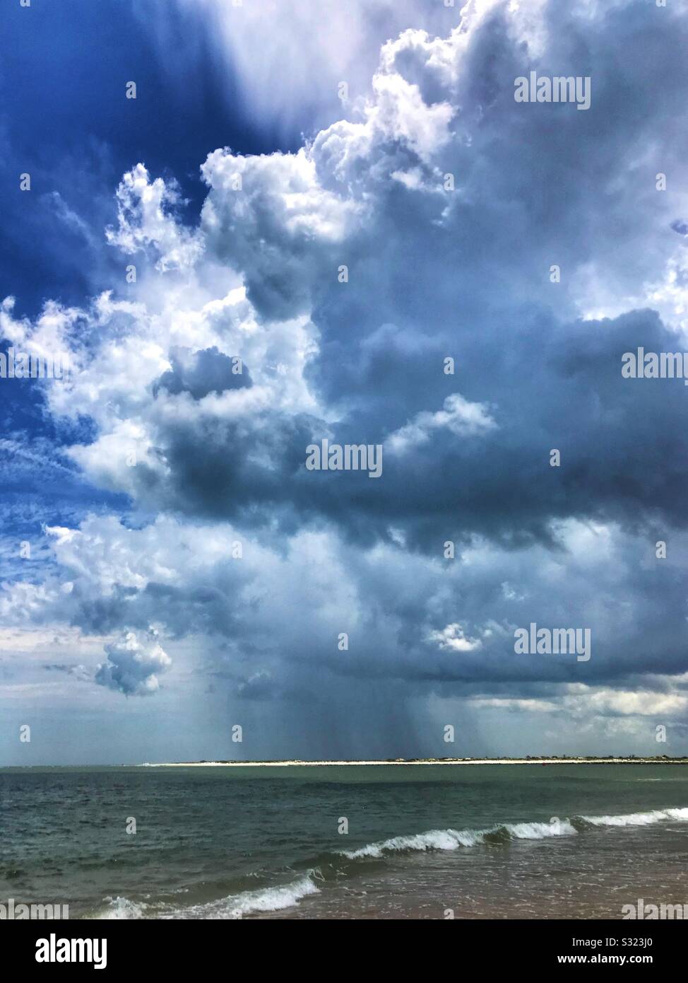 Sun shower over the beach, Vilano Beach, Florida Stock Photo - Alamy