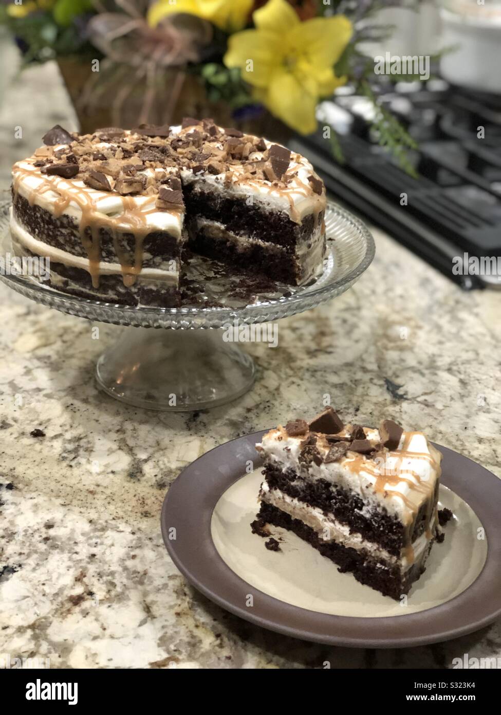 Toffee butterscotch cake Stock Photo Alamy