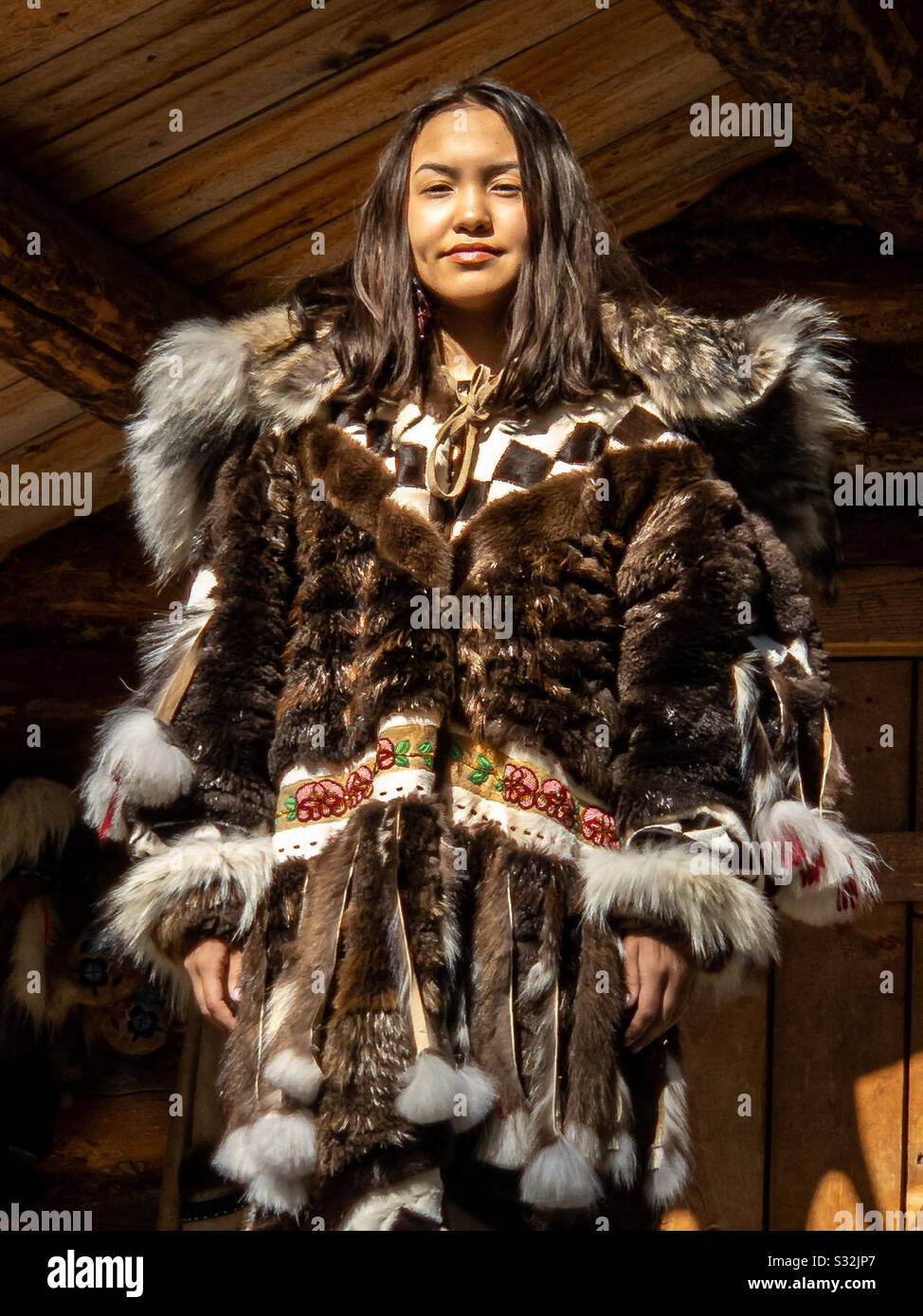 Alaskan native hi-res stock photography and images - Alamy