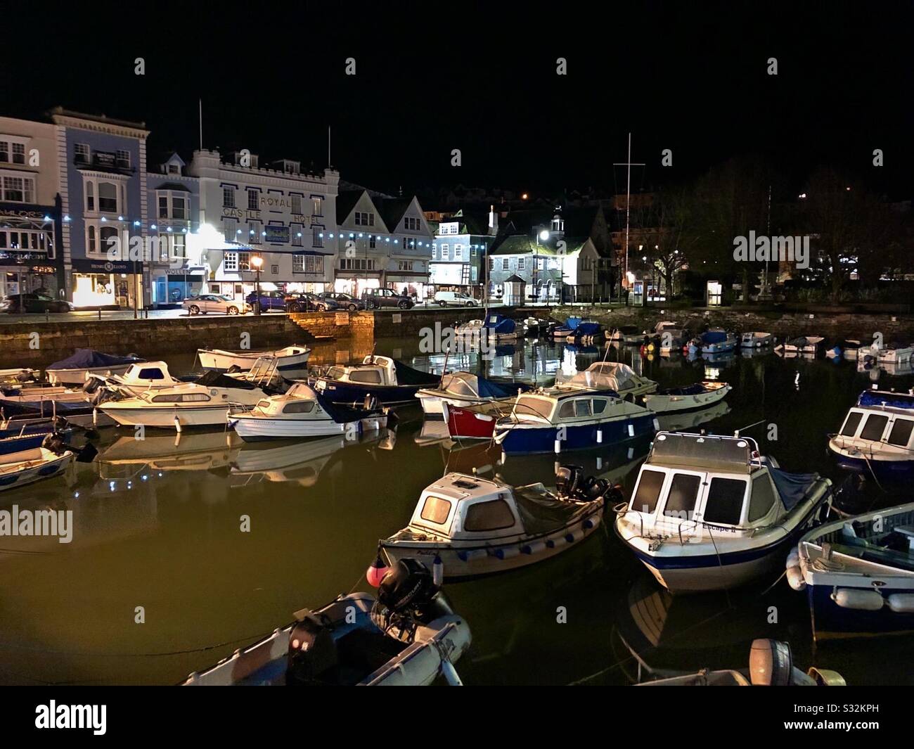 Dartmouth Boat float and Royal Castle Hotel at Night Stock Photo Alamy