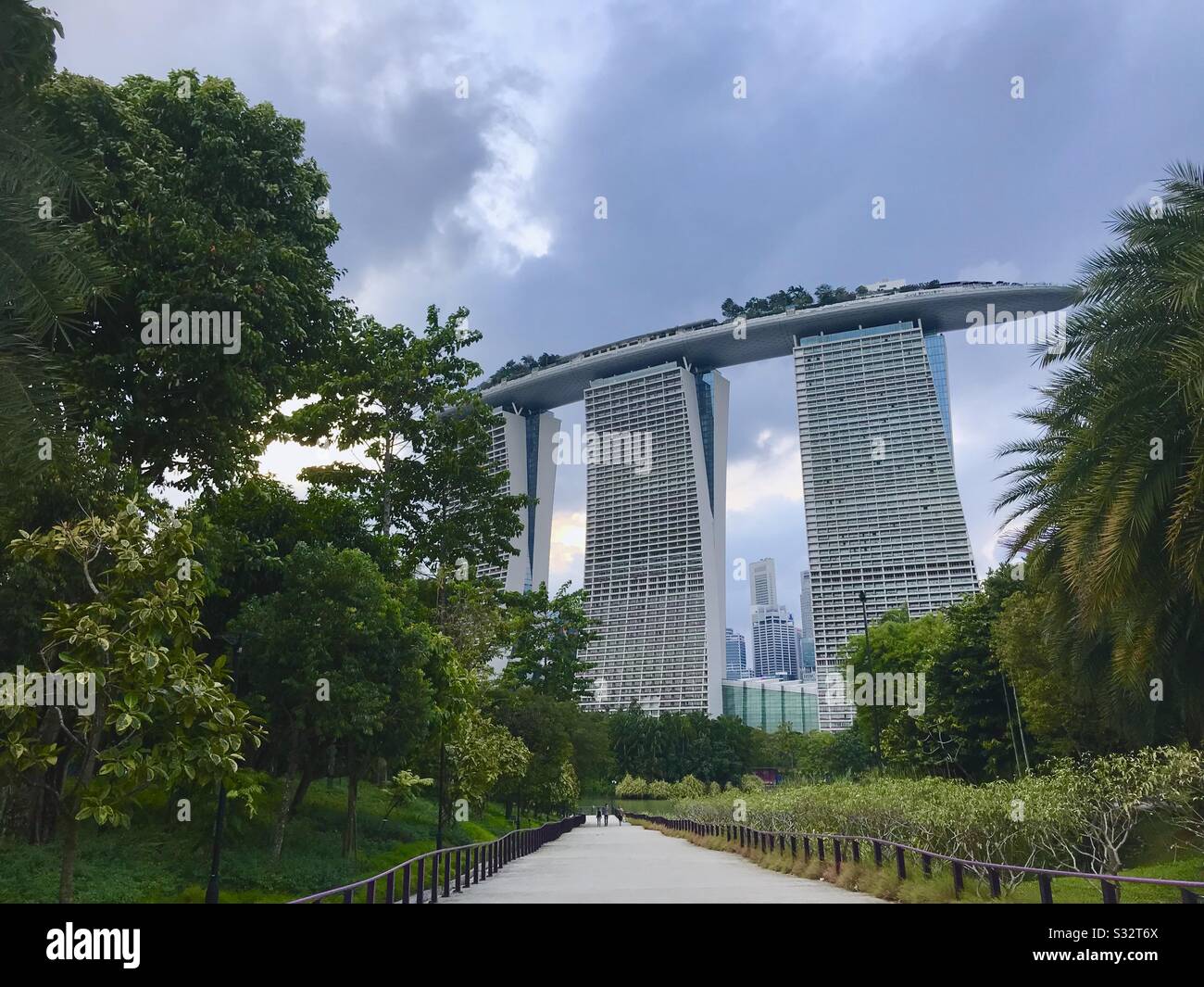 Singapore iconic structure hi-res stock photography and images - Alamy