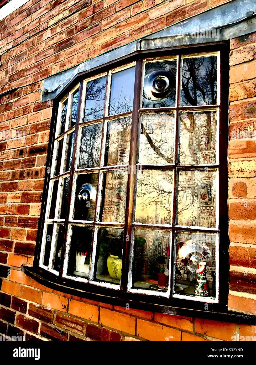 Old English window Stock Photo Alamy
