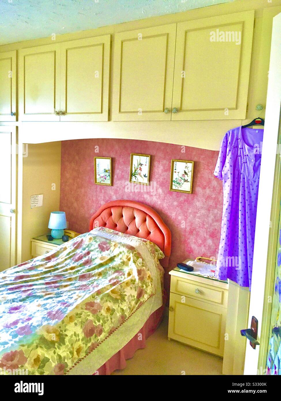 Old bedroom hi-res stock photography and images - Alamy
