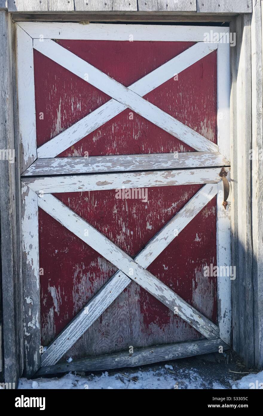 Old barn door hires stock photography and images Alamy