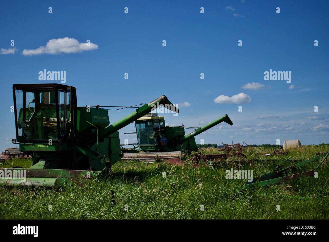 Green old tractor hi-res stock photography and images - Alamy