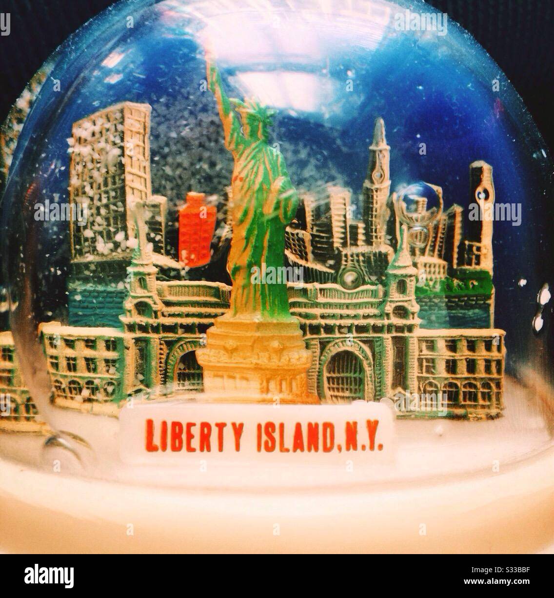 Snow globe new york hires stock photography and images Alamy