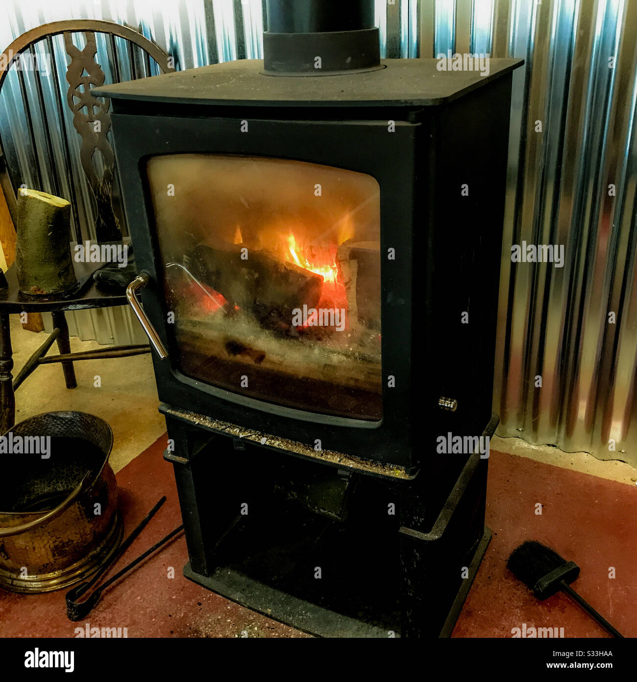 Woodburner home hi-res stock photography and images - Alamy