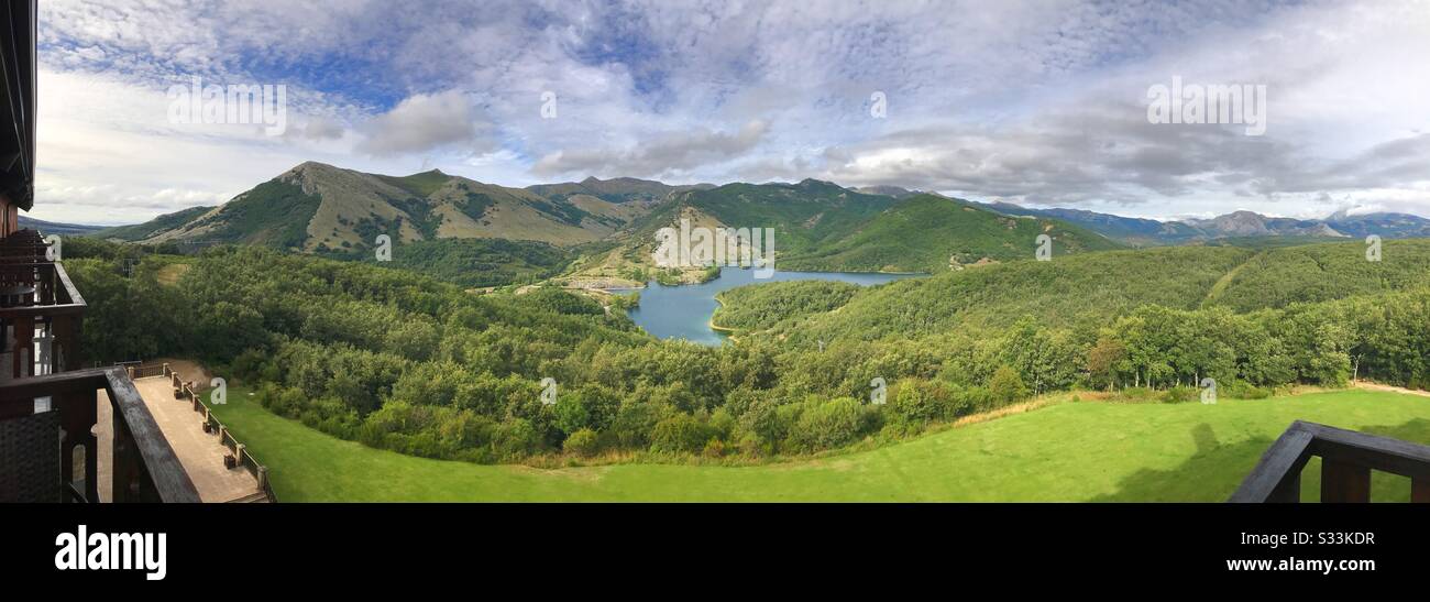 Mountain landscape, panoramic image. Cervera de Pisuerga, Spain Stock Photo
