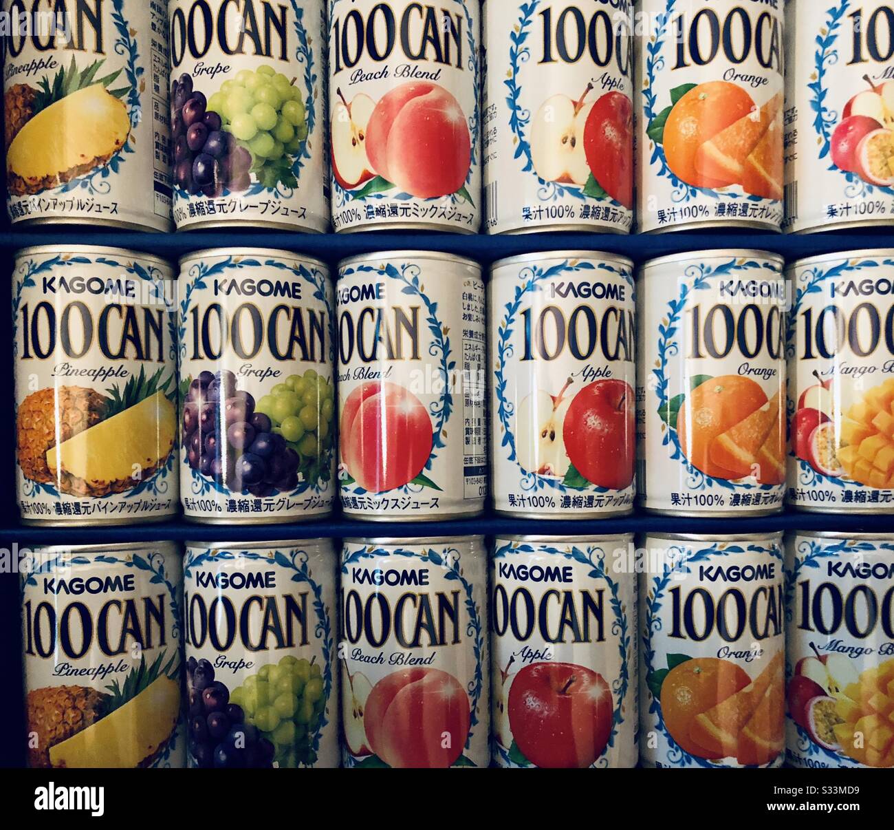 Canned juice 100 natural juice Stock Photo Alamy