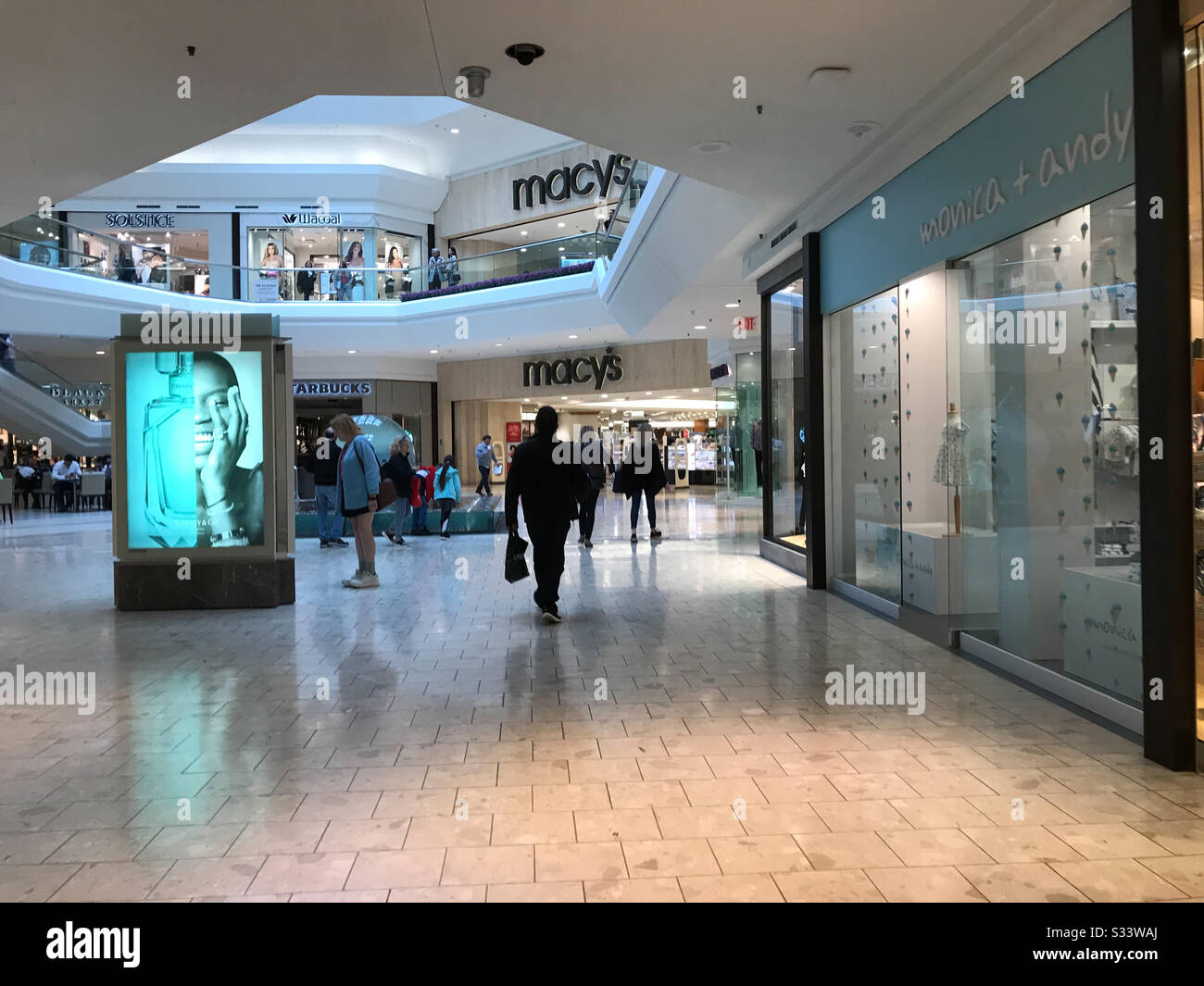 Macys short hills new jersey hi-res stock photography and images