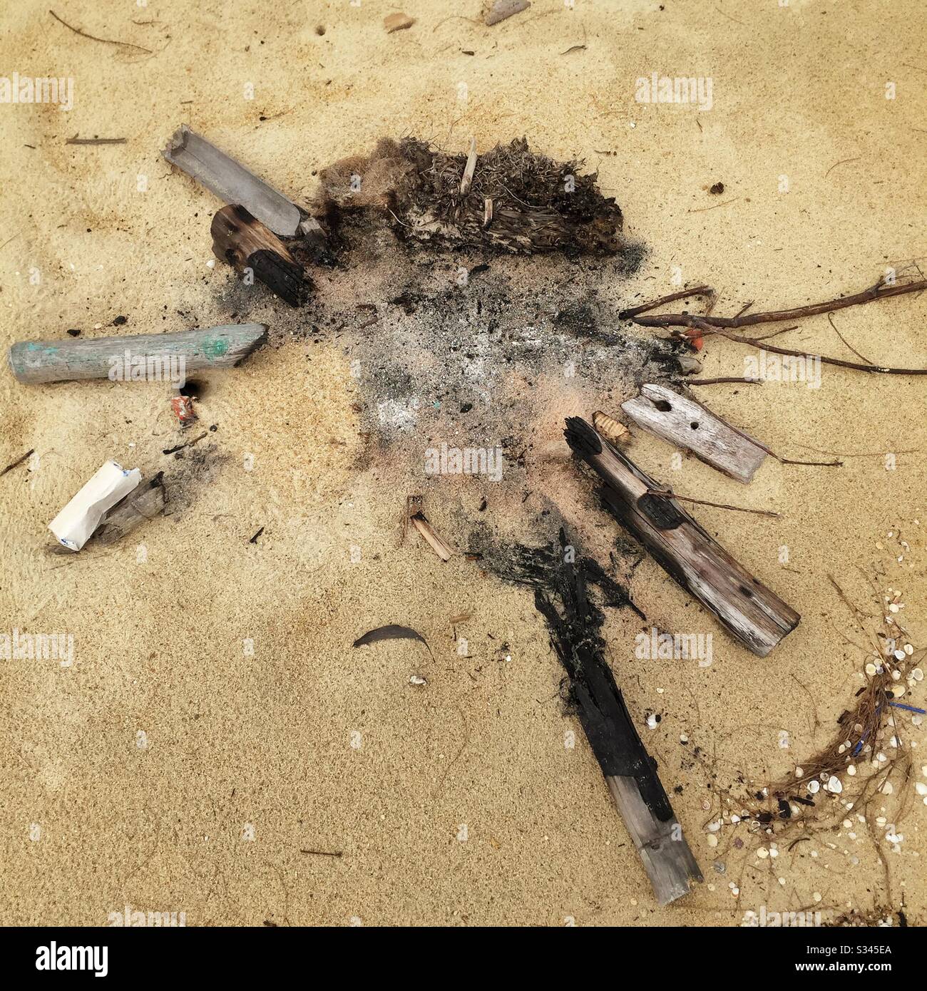Fishermen S Campfire On The Beach Batu Rakit Terengganu Malaysia Stock Photo Alamy