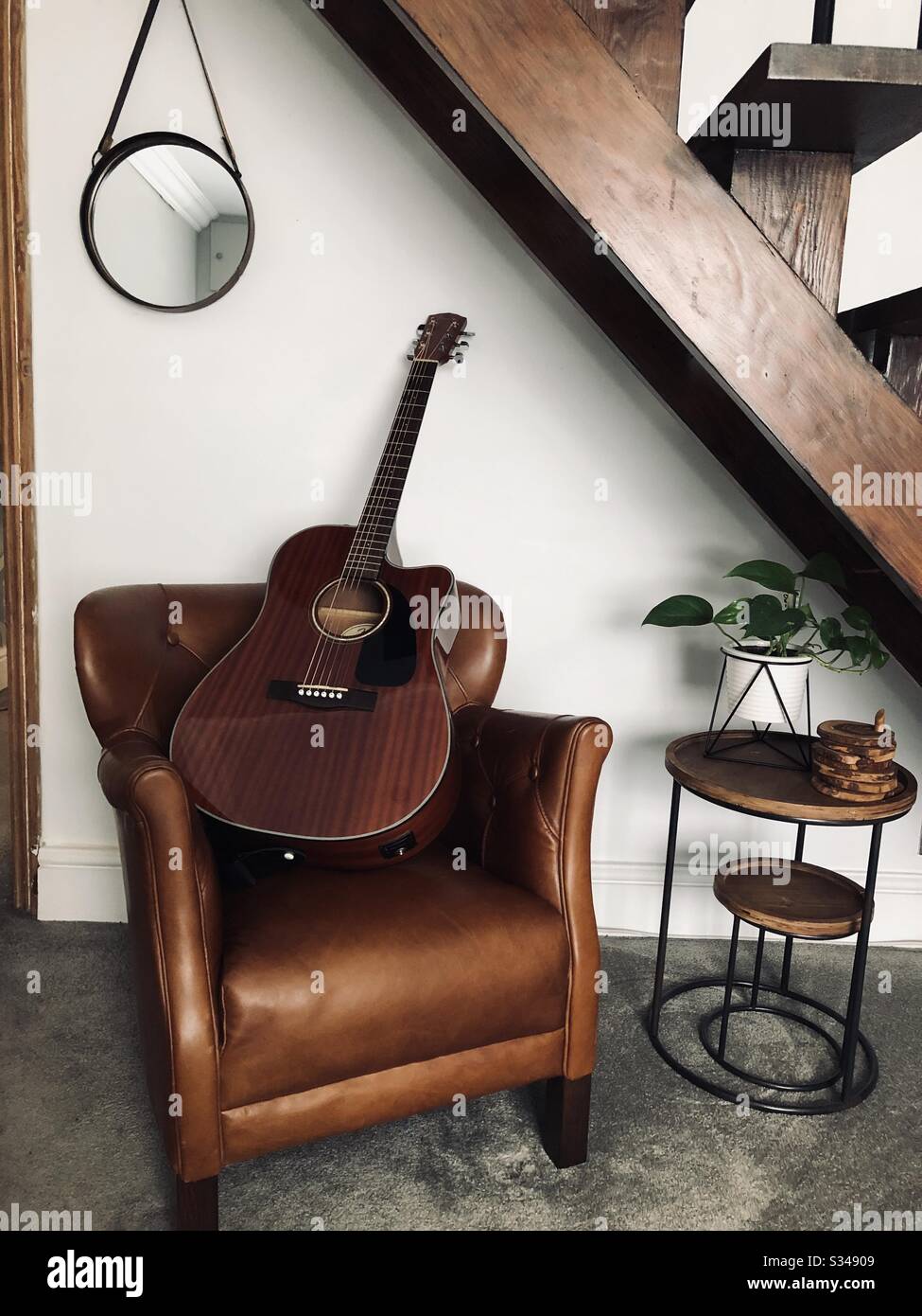 leather guitar chair