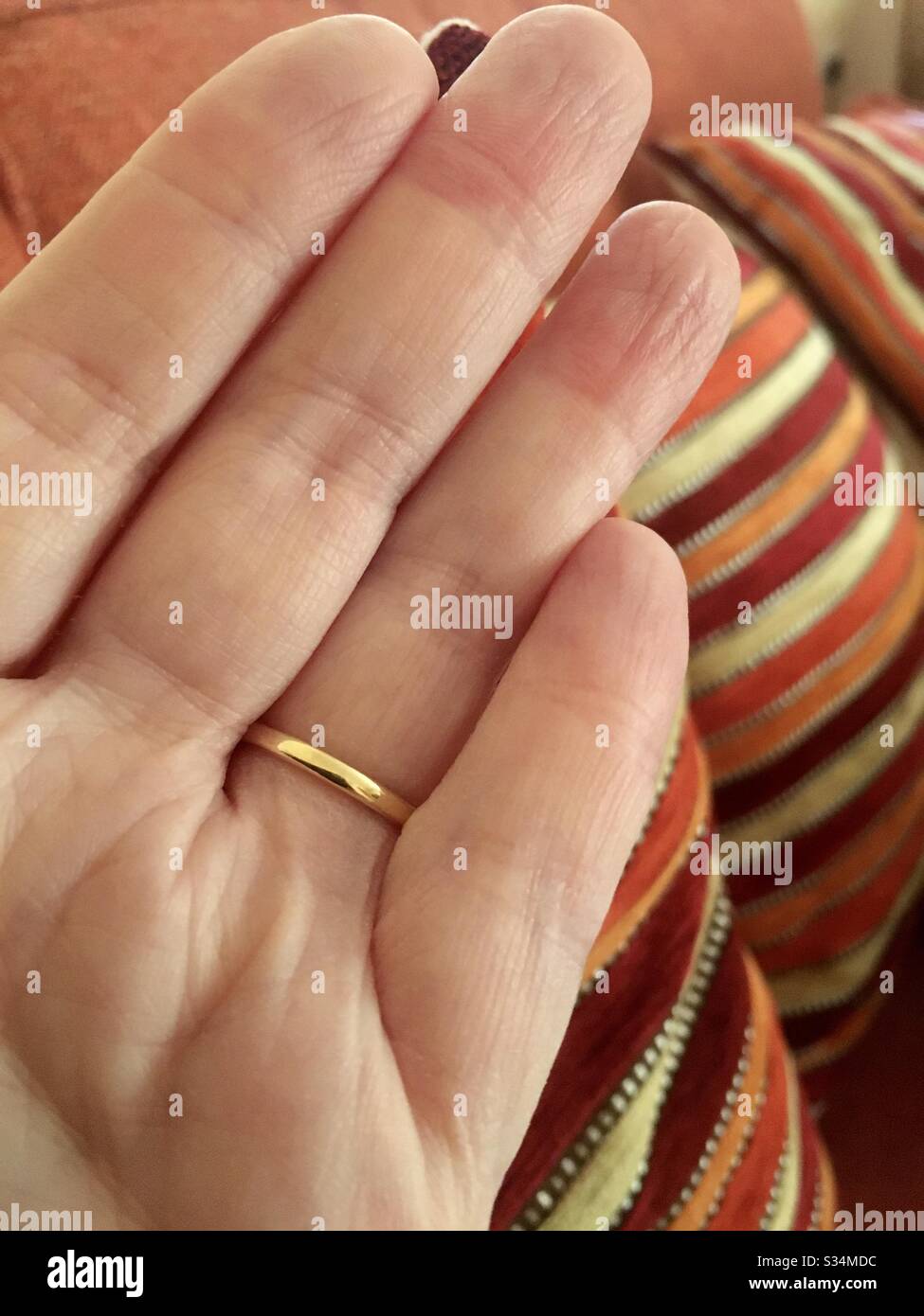 Wrinkled fingers autoimmune disease Raynaud's Stock Photo Alamy