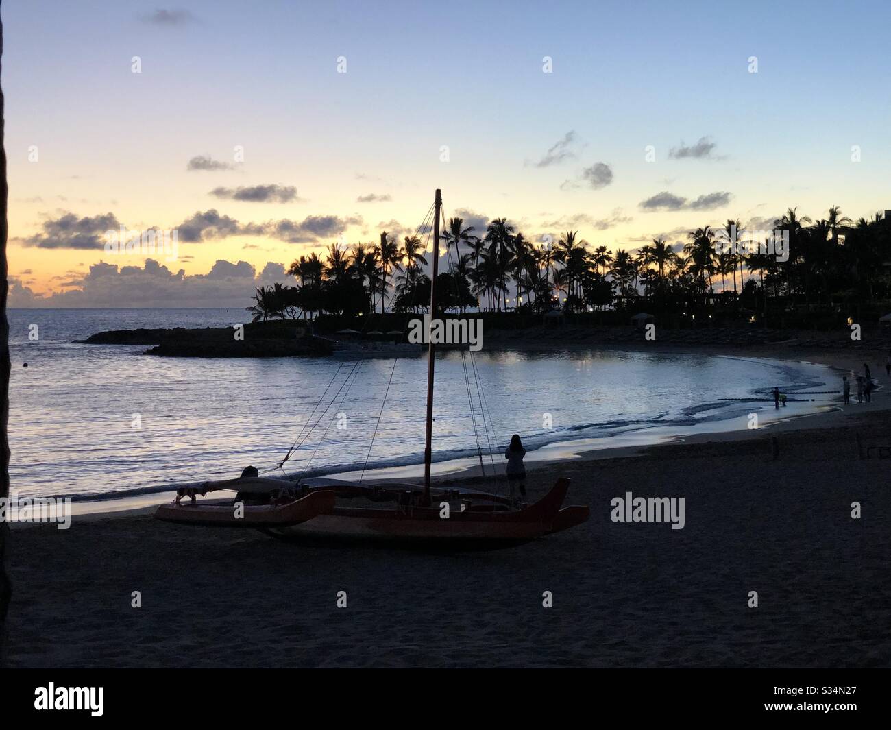Oahu sunset hi-res stock photography and images - Alamy