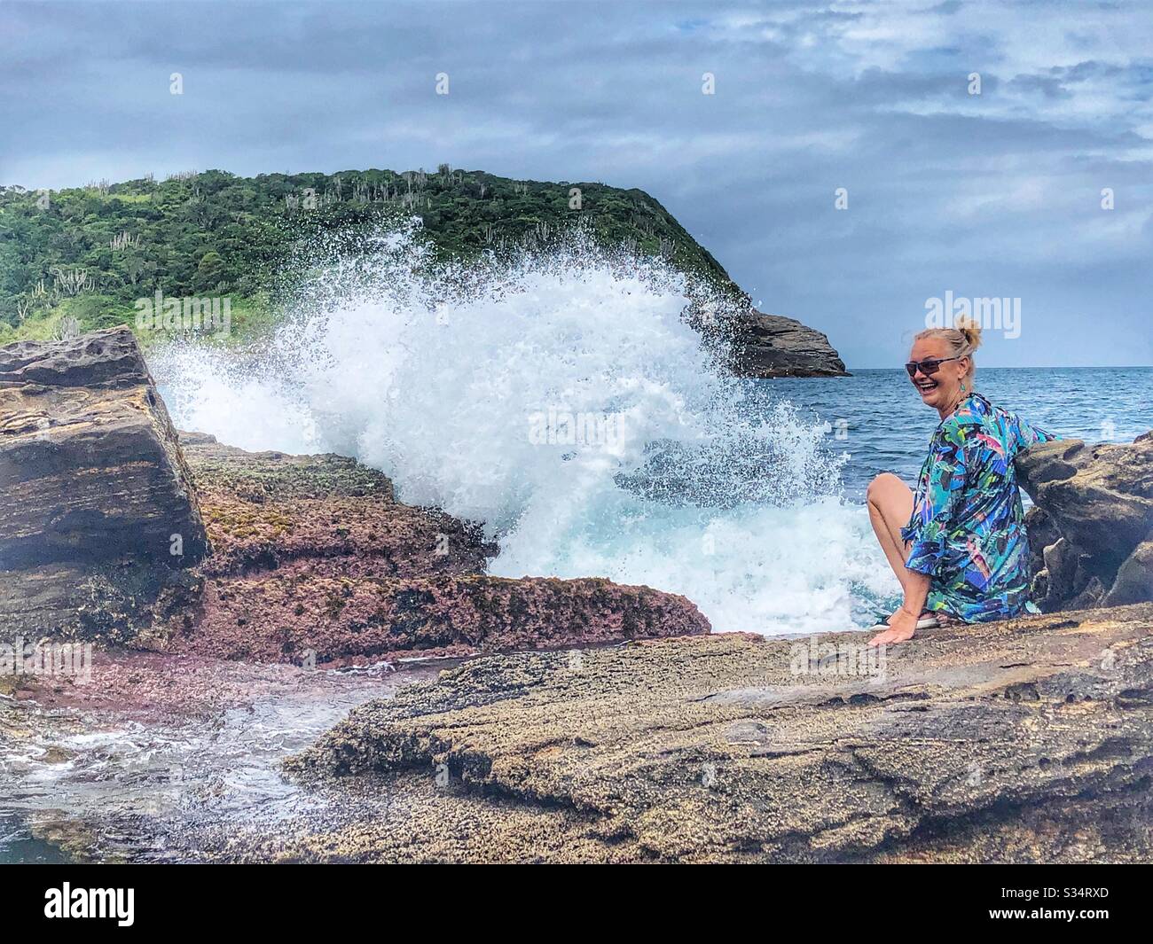 Splashed by a wave hi-res stock photography and images - Alamy
