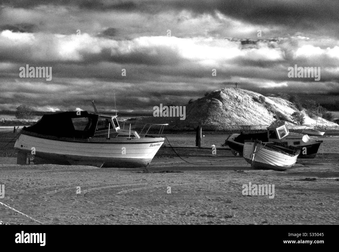 Sand beach boats Black and White Stock Photos & Images - Alamy