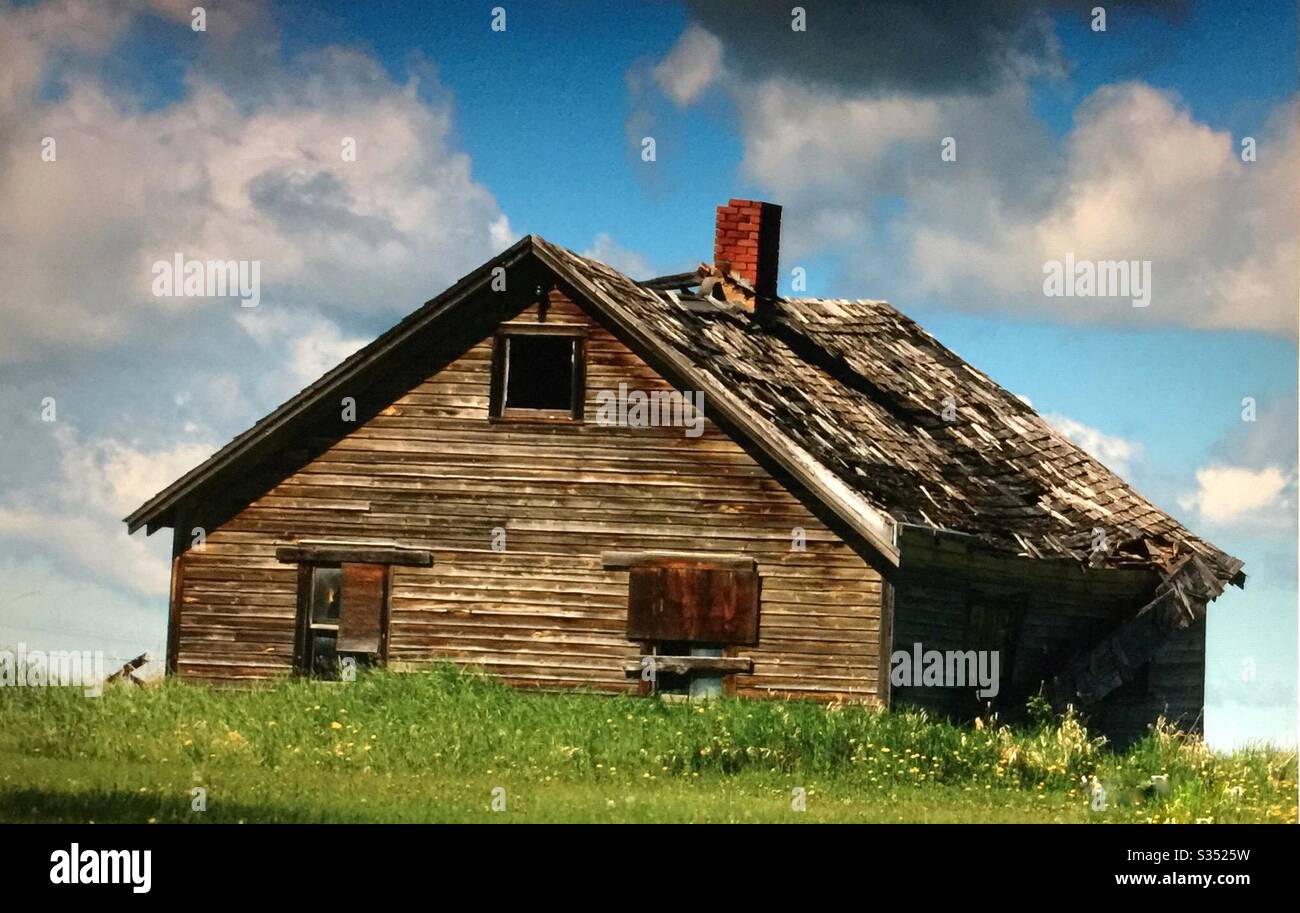 Old farmyard house, agriculture, country life, wooden, structures, - Smartphone Captured Stock Image