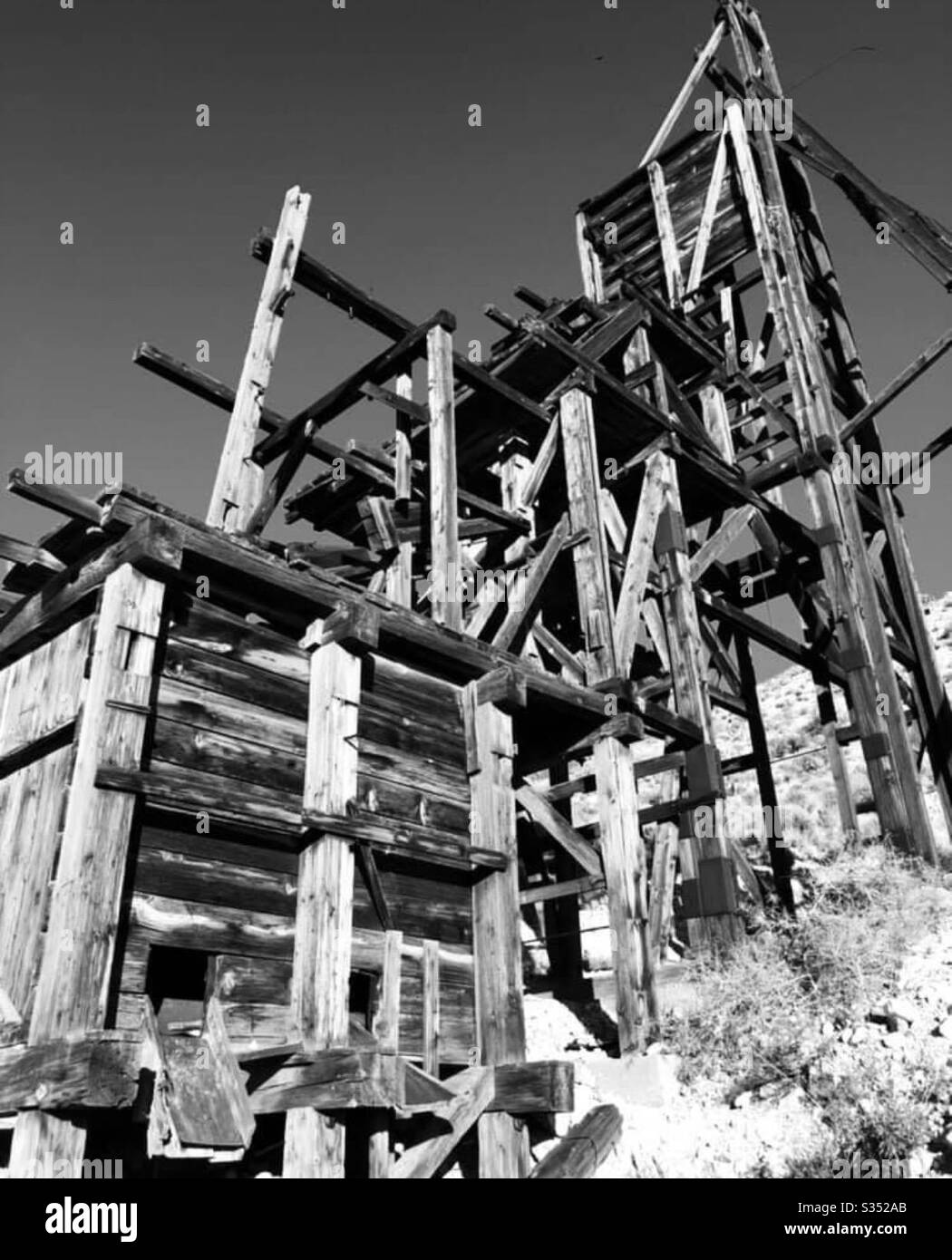 Old Mine in the Mojave preserve California blank and white Stock Photo