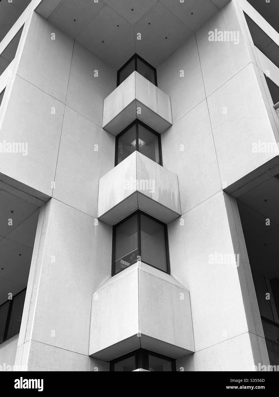 Brutalist architecture hires stock photography and images Alamy