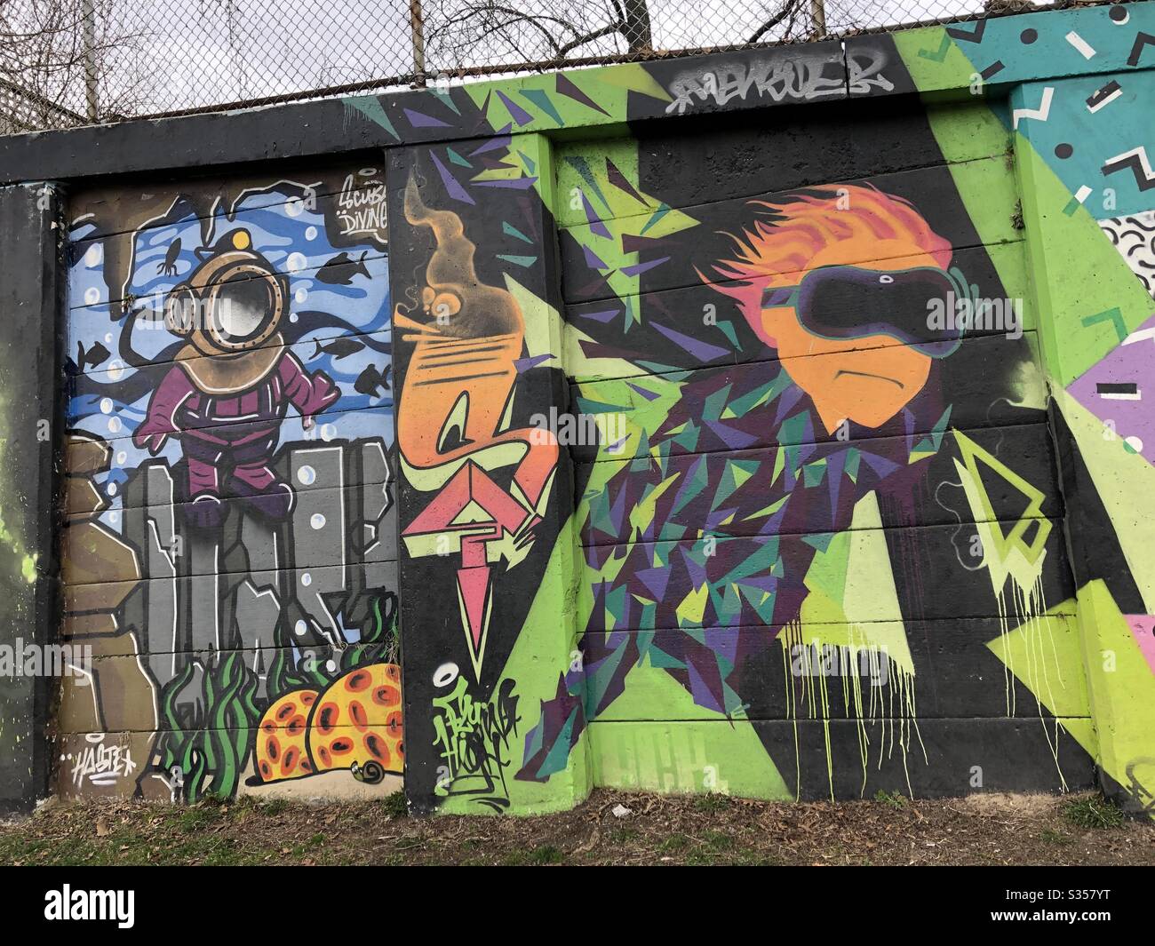 colourful-urban-street-graffiti-mural-in-a-toronto-neighbourhood-stock