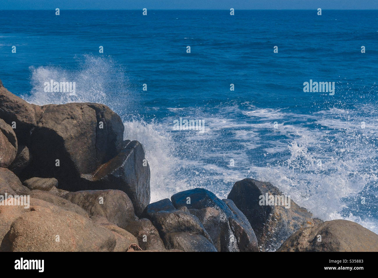 Kissing rocks hi-res stock photography and images - Alamy