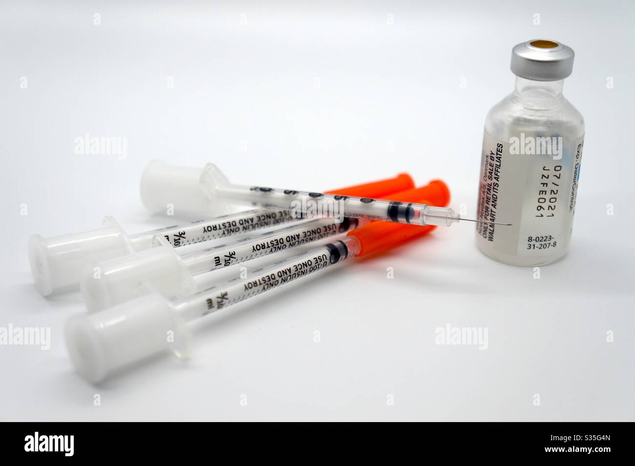 Insulin Syringes High Resolution Stock Photography And Images Alamy