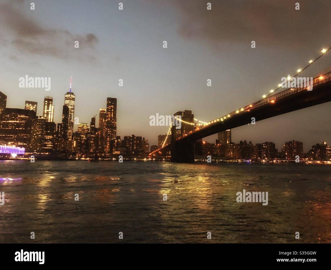 Brooklyn bridge in manhattan hi-res stock photography and images - Alamy