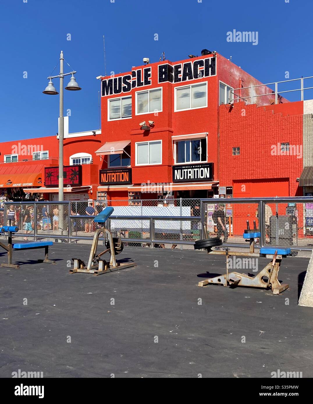 Muscle beach hires stock photography and images Alamy