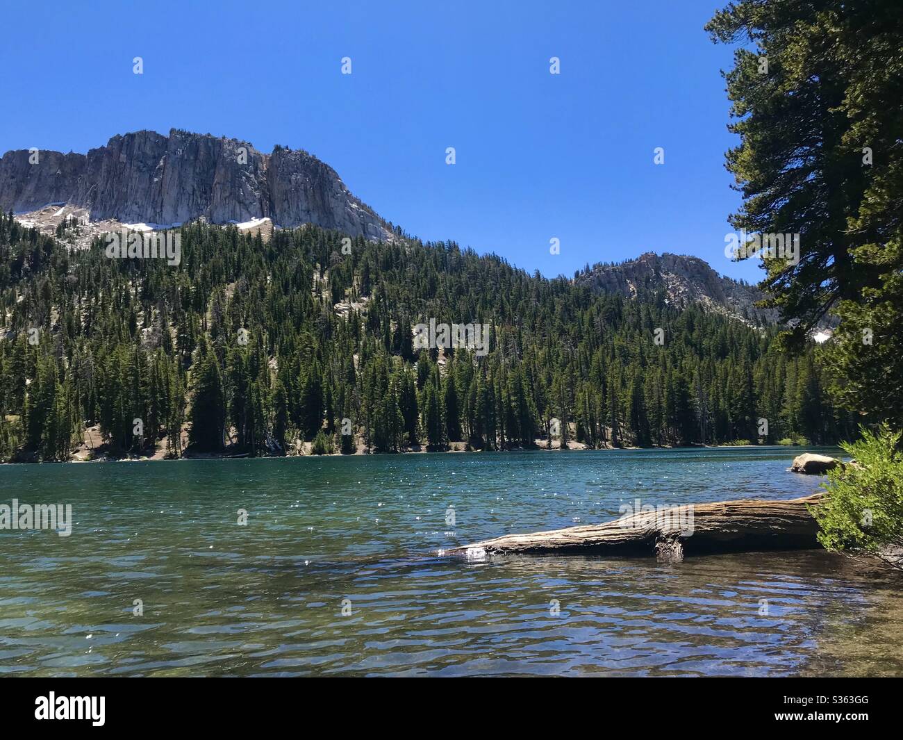 Clear day in the mountains hi-res stock photography and images - Alamy